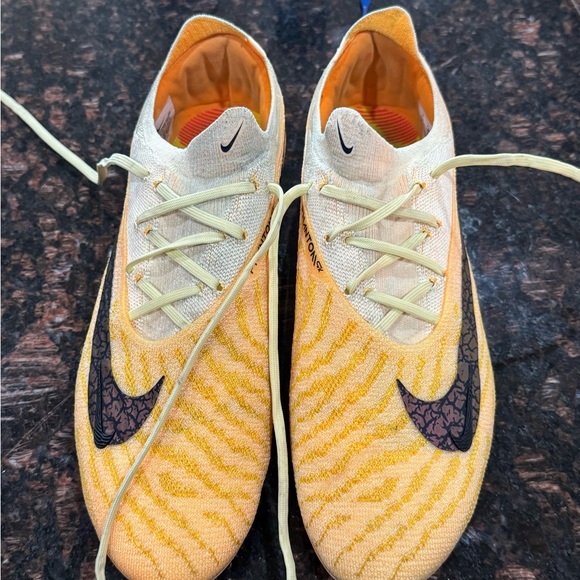 SOLD Phantom GX 2 Limited Edition - Picture 3 of 4